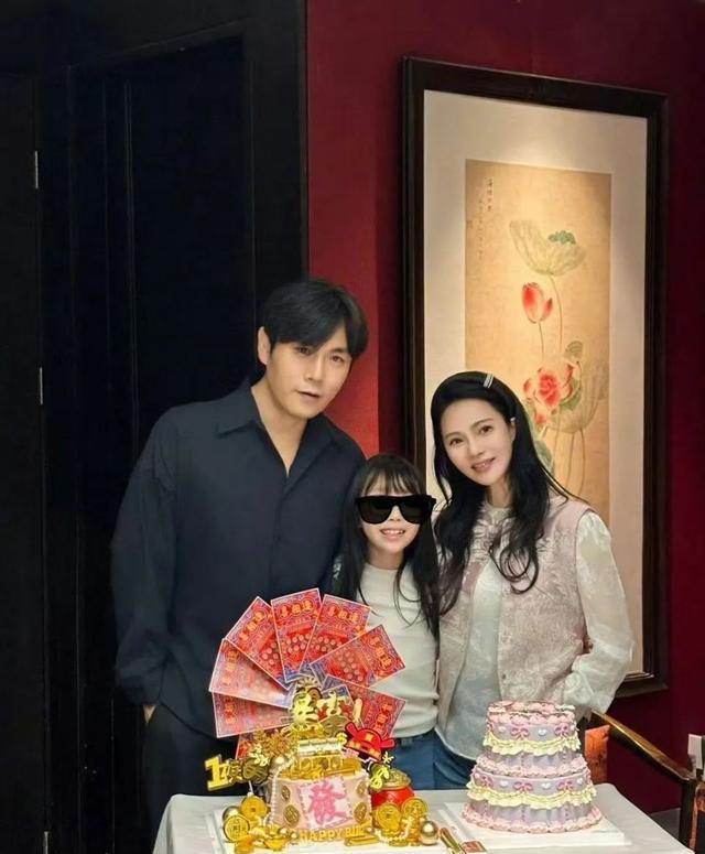 伊能静秦昊