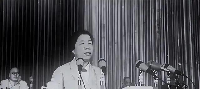 邓颖超晚年